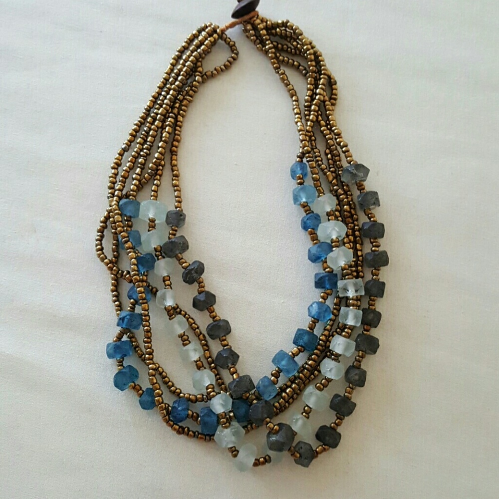 Substantial necklace